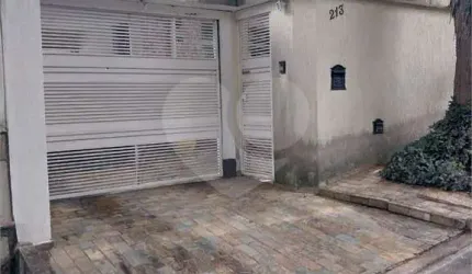 Casa com 3 quartos à venda em Vila Irmãos Arnoni - SP