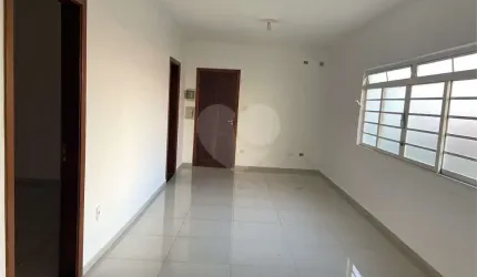 Casa com 3 quartos para locação em Vila Paulicéia - SP