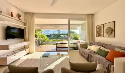 Casa em condomínio fechado com 2 quartos à venda na Rua Guatumbu, 1001, Xangri-Lá, Capão da Canoa por R$ 1.290.000