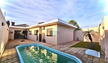 Casa  moderna com estilo, qualidade e bom gosto,! 180m2, centro,  01 suíte , 03 dormitórios, localizada em -Sapucaia do sul