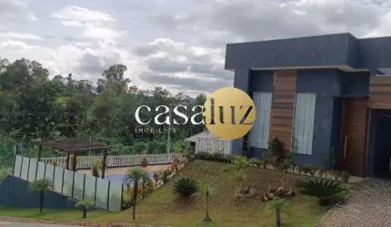 Casa localizada no bairro Masterville/ Sarzedo