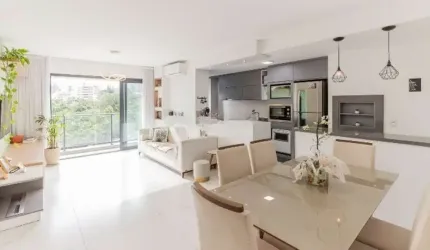 Apartamento com 3 quartos para alugar na Avenida Senador Tarso Dutra, 431, Petrópolis, Porto Alegre, 99 m2 por R$ 8.500