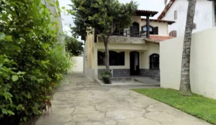 Casa com 4 quartos à venda no Jardim Excelsior, Cabo Frio  por R$ 750.000