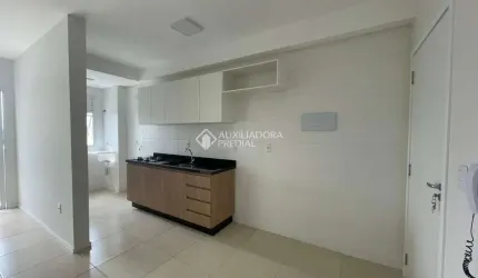 Apartamento com 2 quartos para alugar na Rua Tomáz Domingos da Silveira, 3818, São Sebastião, Palhoça, 56 m2 por R$ 1.800