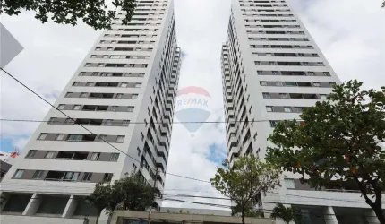 Vista mar, 03 quartos sendo 01 suíte, localização perfeita e uma estrutura de lazer maravilhosa