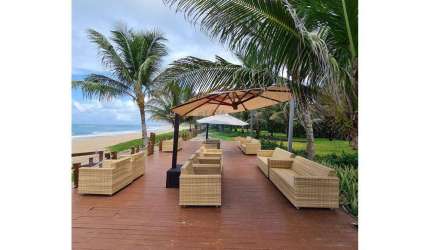 Luxo à Beira-mar: Apartamento em Muro Alto
