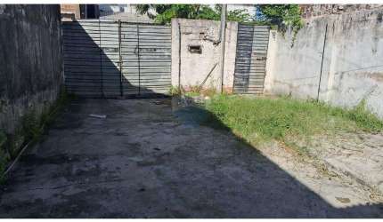 VENDO UM EXCELENTE TERRENO NASCENTE EM CAMPO GRANDE .
