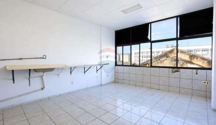 Sala comercial de 39 metros quadrados com 2 ambientes e banheiro - Junto ao Restaurante Leite