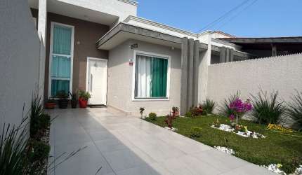 Casa linda com móveis planejados