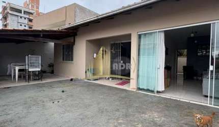 Casa com 2 quartos à venda no Gravata, Navegantes , 217 m2 por R$ 470.000