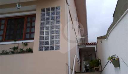 Sobrado com 3 quartos à venda em Ferreira - SP