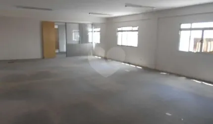 Prédio inteiro à venda em Vila Progredior - SP