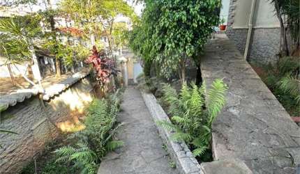 Casa com 4 quartos à venda em Jardim Colombo - SP