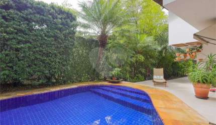 Casa com 4 quartos à venda em Morumbi - SP