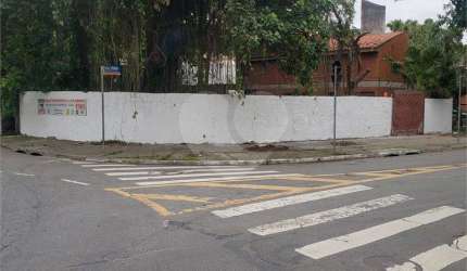 Terreno à venda em Jardim Morumbi - SP