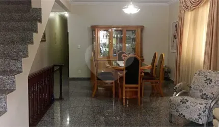 Casa com 5 quartos à venda em Aparecida - SP