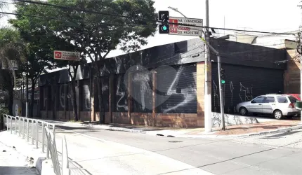 Loja à venda ou para locação em Santo Amaro - SP