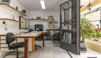 Casa com 12 quartos à venda em Pacaembu - SP