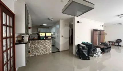 Sobrado com 4 quartos à venda em Vila Cordeiro - SP