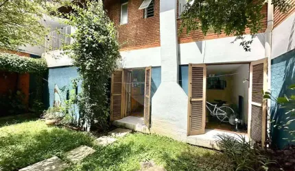 Sobrado com 4 quartos à venda em Jardim Jussara - SP
