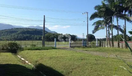 Chácara a Venda no Rio Bonito! Aceita permuta com carro e casas!!