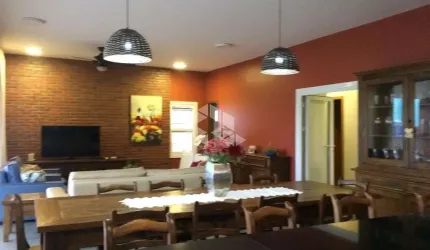 Casa Térrea com 04quartos/dormitórios, 02vagas/box no condomínio Malibu!