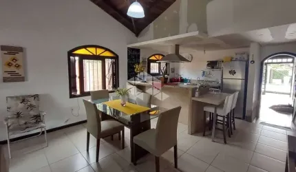 Casa de 3 dormitórios com piscina em Xangri-lá/ Atlântida/RS