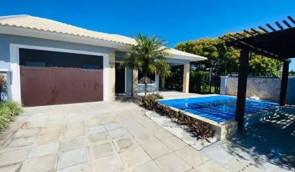 Casa 4 dormitórios, 3 suítes, amplo living,, piscina, varanda, Centro - Xangri-lá