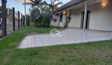 Casa à venda com 3 quartos/dormitórios, 2 vagas/box, em Atlântida, Xangri-Lá/RS