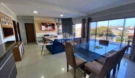 Casa estilo sobrado com 3 dormitórios no centro de Xangri-lá/RS.