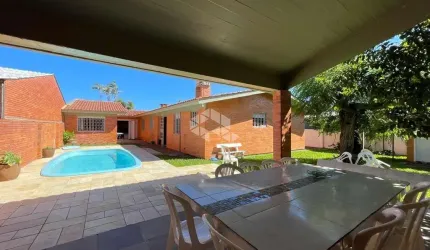 Casa em Atlântida/Xangri-Lá, 05 dormitórios, 03 suítes 03 vagas