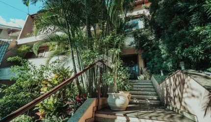 Casa/sobrado 03 dormitórios/02 suítes em Chácara das Pedras Porto Alegre