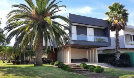 Casa em Condomínio à venda em Xangri-Lá com 6 quartos (6 suítes)