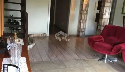 cobertura em excelente localização ao lado do Comercial Zaffari, este imóvel tem 2 dormitórios sendo 1 suíte