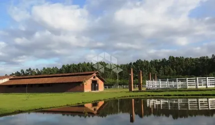 CABANHA DE 63000 m² EM REGIÃO PRIVILEGIADA EM PORTÃO