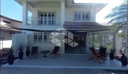 EXCELENTE CASA NO CONDOMÍNIO CONDADO DE CASTELLA