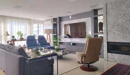 Apartamento alto padrão,  3 Suítes com closet e 3 vagas de garagem