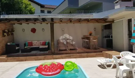 Casa em Carlos Barbosa com 4 quartos/dormitórios