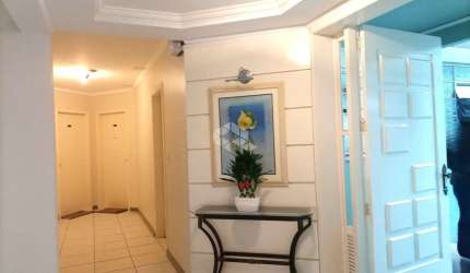 Apartamento de 3 dormitórios semimobiliado no Bairro Botafogo