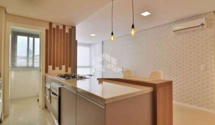 Apartamento mobiliado e decorado no Humaitá