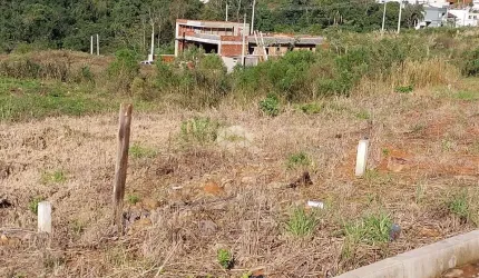 Terreno de esquina no Loteamento Videiras