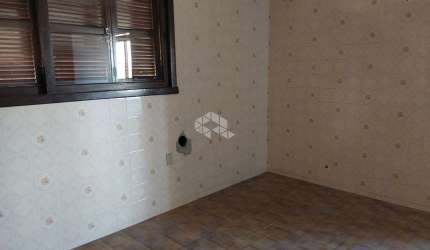 Três apartamentos  localizados no mesmo prédio bom investimento para locação.