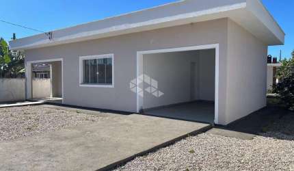 Casa com 04 quartos/dormitórios no bairro Barra do Aririú, em Palhoça- SC