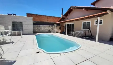 Casa com 3 quartos/dormitórios no bairro Serraria, em São José- SC