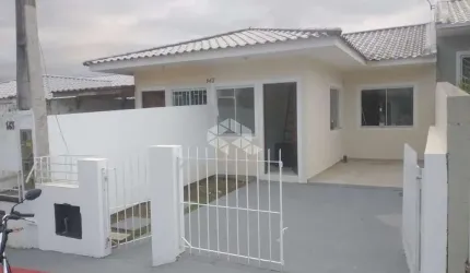 Casa com 2 quartos/dormitórios no bairro Bela Vista, em Palhoça- SC