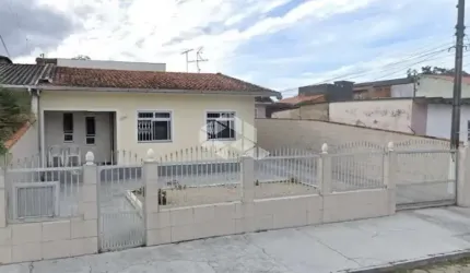 Casas no bairro Areias, em São José- SC