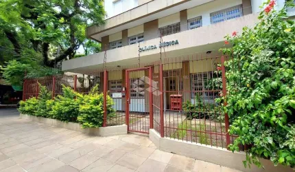 CENTRO MÉDICO COMPLETO  A 400 METROS DO HOSPITAL DE CLÍNICAS