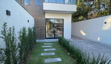 Casa/sobrado duplex  com dois quartos no Mariscal Bombinhas SC