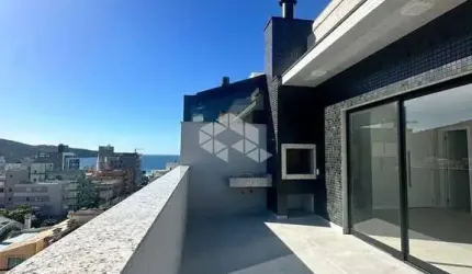 Cobertura duplex na praia de Bombas