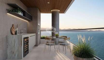 Apartamento com quatro dormitórios no Pereque Porto Belo SC